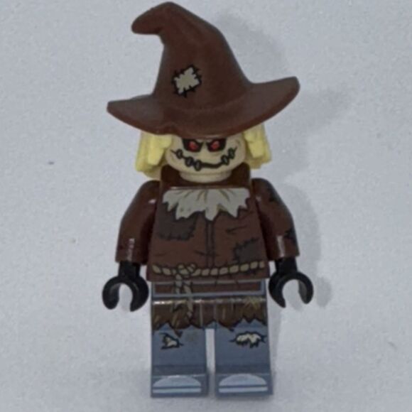 LEGO Scarecrow Minifigure 70913 DC Batman Super Heroes Fearful Face-Off EXC - Picture 1 of 8